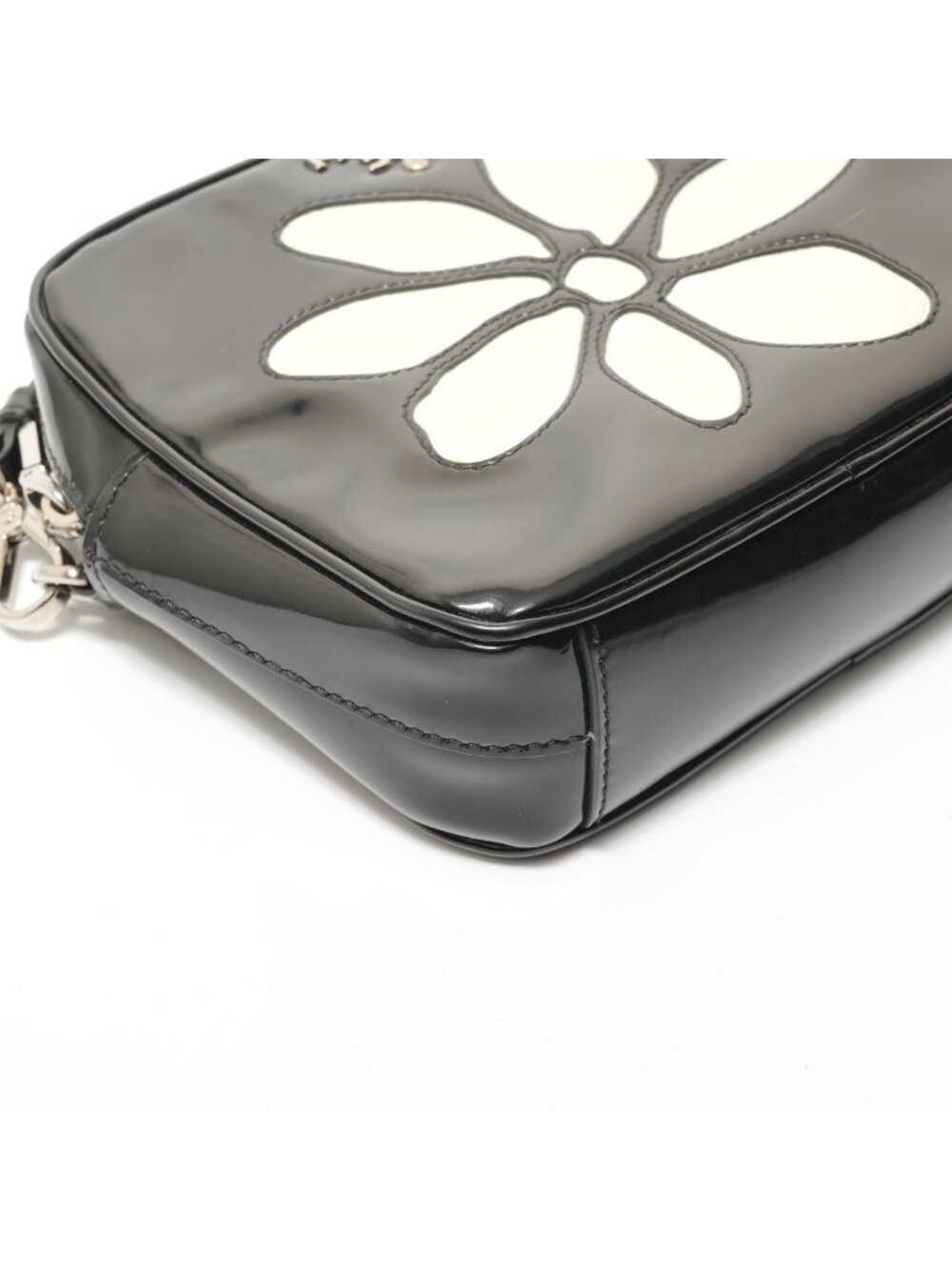 Prada Shoulder Bag Flower Motif Patent Leather - Picture 5 of 10